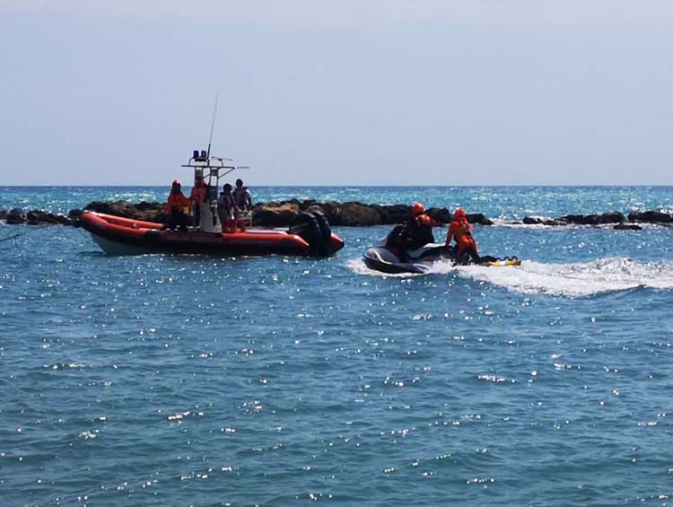 Vigili del fuoco: giornata di addestramento nautico e soccorso acquatico a Torre Melissa